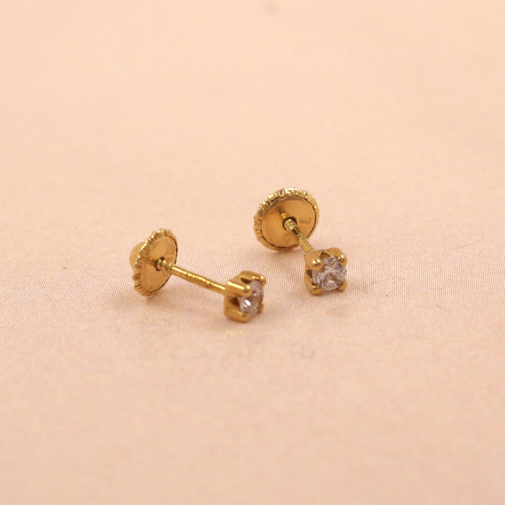 Pendientes 4 Garras 3mm Circonita Oro Amarillo