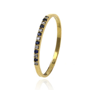 anillo oro amarillo media alianza con zafiros azules y circonitas