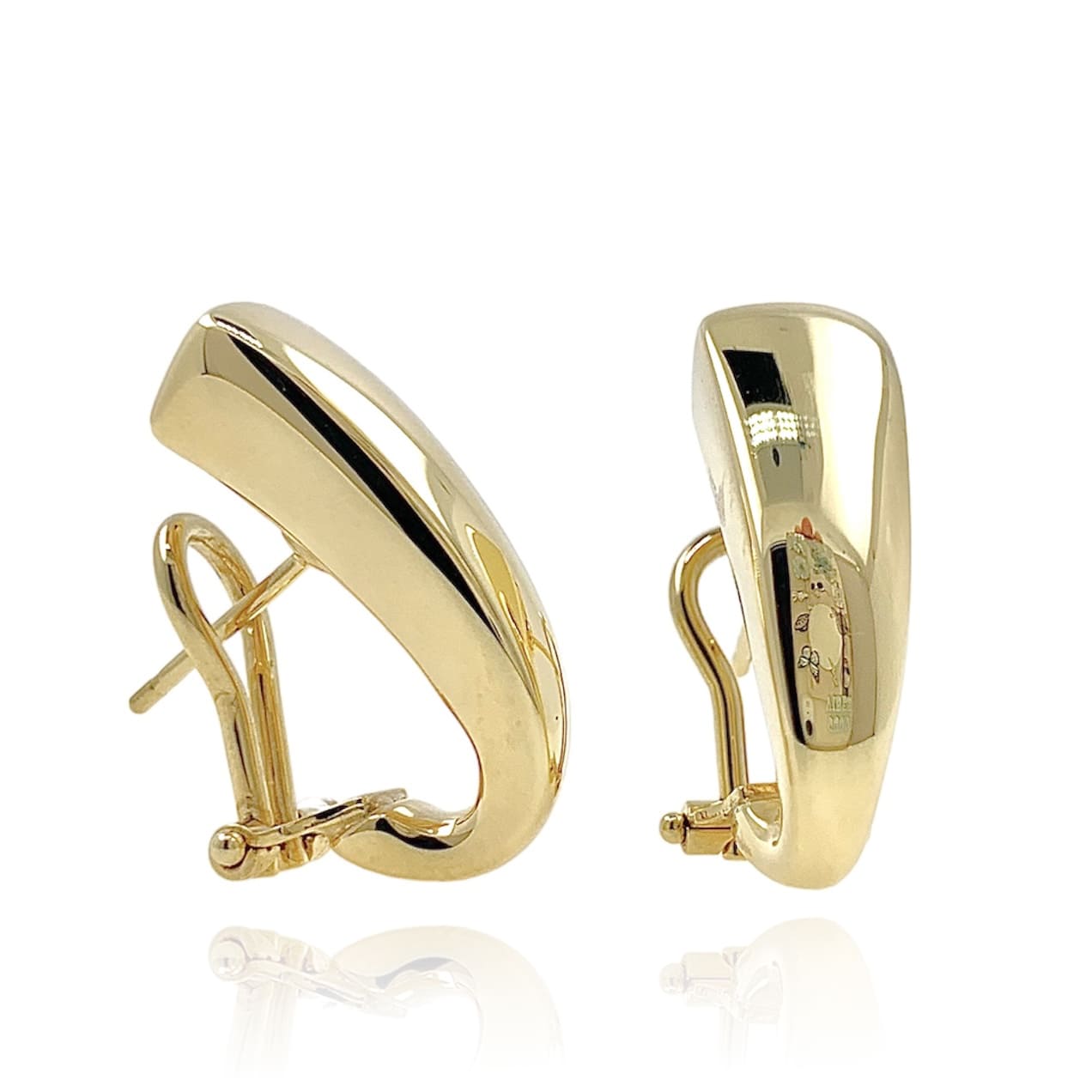 Pendientes Oro Amarillo con Cierre Omega