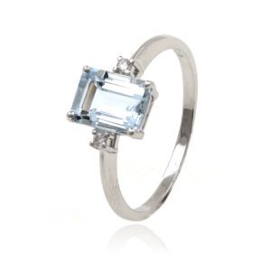 Anillo Oro Blanco Aguamarina Rectangular y Diamantes