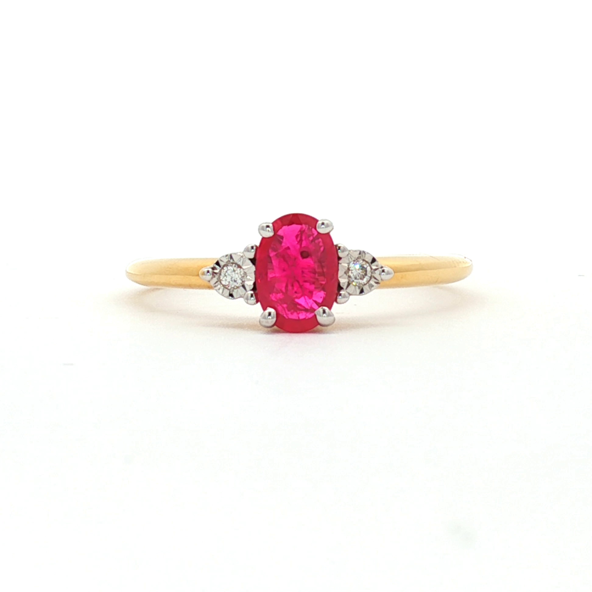 Anillo Rubi Oval Con 2 Brillantes Oro Amarillo