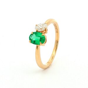 Anillo Diamante y Esmeralda en Oro Amarillo