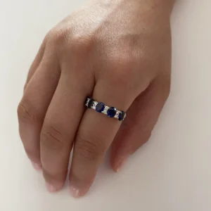 Anillo Oro Blanco Diamantes y Zafiros 2,22ct