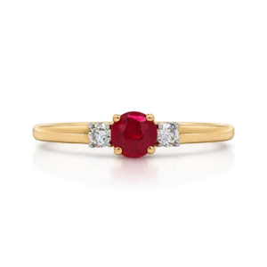 Anillo Oro Rubí y 2 Diamantes 0.08 Ct.