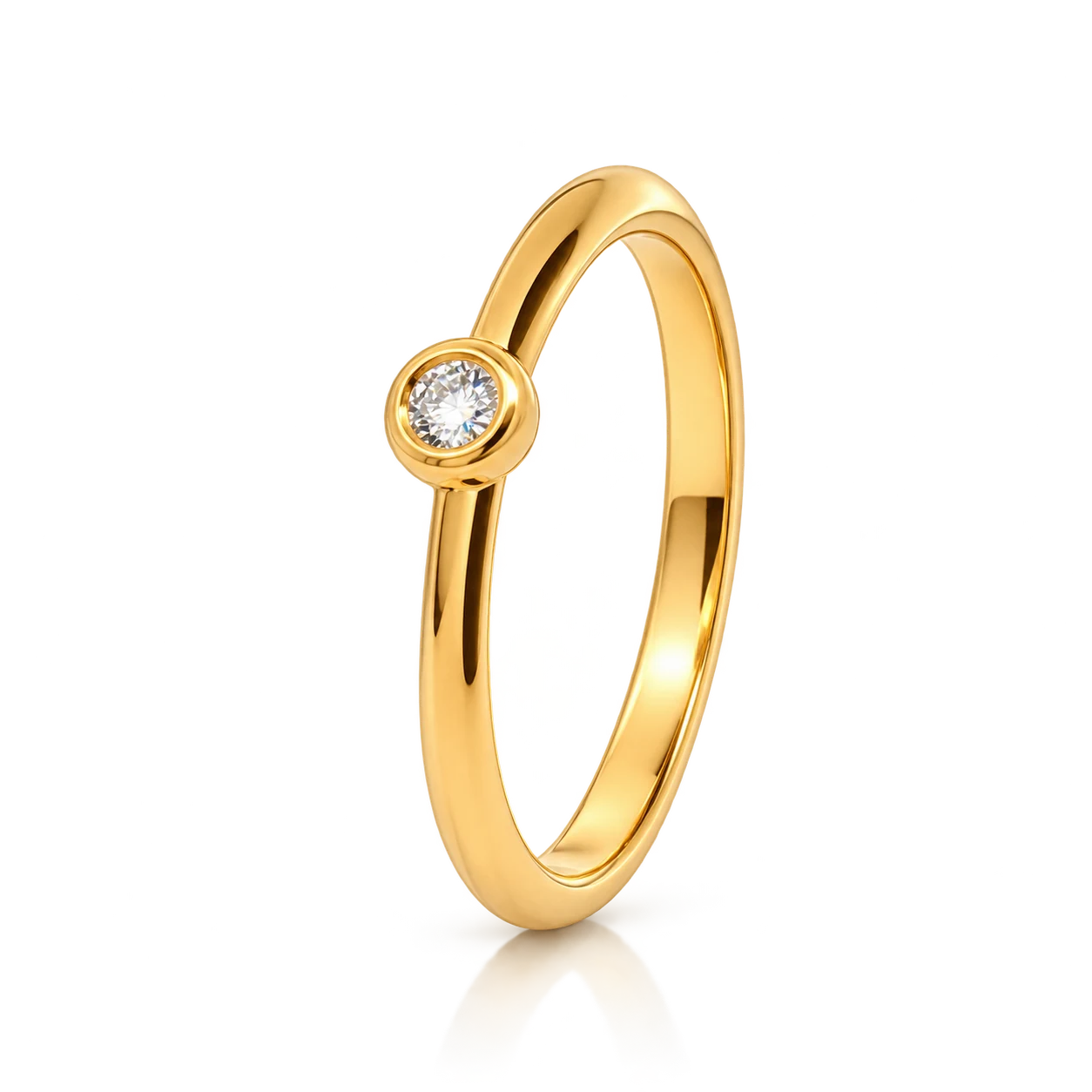 Anillo solitario de oro amarillo con diamante en chatón, vista en perspectiva